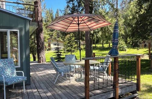 Hope Cabin | Quiet cabin in theTrees Boat parking Large bedroom 2 Bathrooms Fireplace W/D