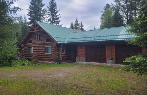 Kalispell Cabin | Quiet Cabin nested in the Many Lakes area near Bigfork and Kalispell