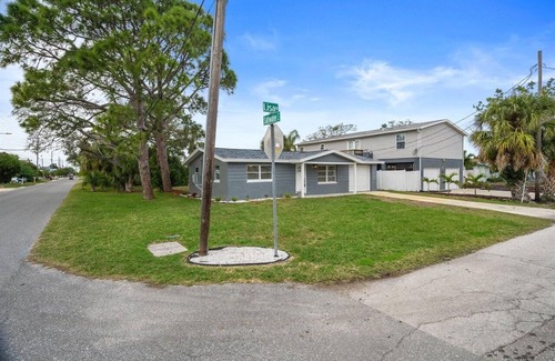 Pleasure Isles House | Quiet canal home