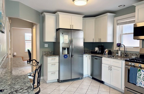 Clifton Heights House | Quiet Classic Brick 1-Bedroom Home in South City. Near Wash U and Forest Park.