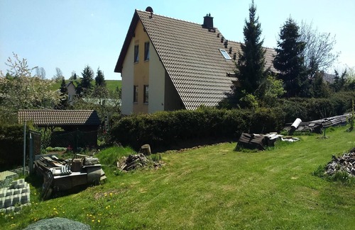 Oelsnitz/Erzgeb. Apartment | Quiet Comfort in Oelsnitz