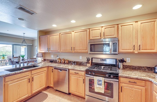 North Scottsdale Condo | Quiet Condo w/Pool Access, 4 Mi to TPC Scottsdale