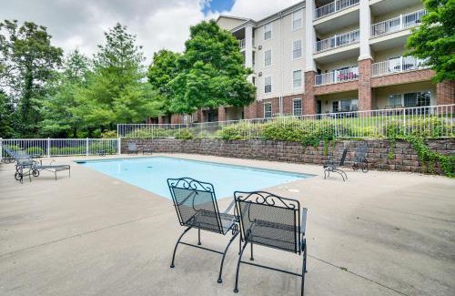 Branson Apartment | Quiet Condo with Patio 3 Mi to Dtwn Branson!