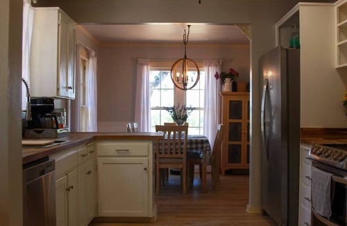 Medford House | Quiet cottage with views