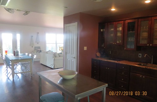 Cunningham Cottage | Quiet Country Cottage on Family Farm, 30 min from Paducah