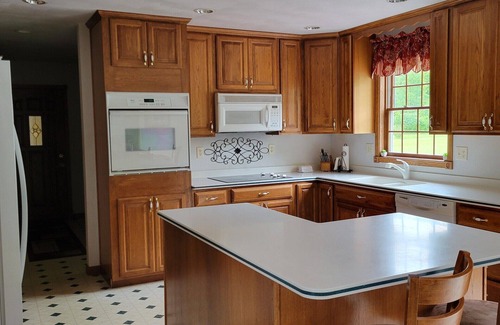 Larsen House | Quiet Country Home on 10 acers of land, located only 23 miles from EAA grounds.