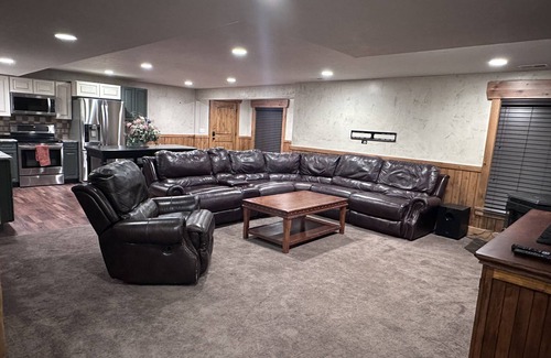 Utah County Other | Quiet Country Home ! Close to Skiing resorts, shopping and more