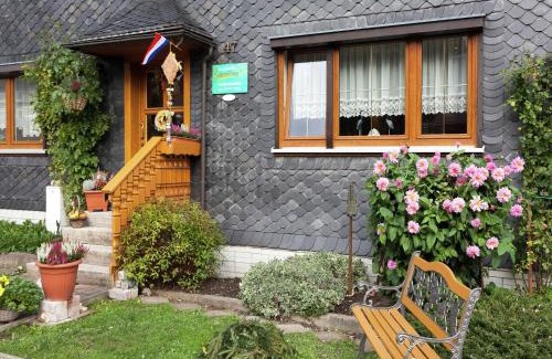 Deesbach Apartment | Quiet Couples Apartment
