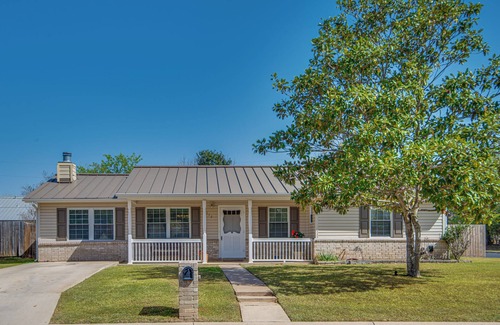 Boerne House | Quiet, cozy and comfortable 3BR home on cul-de-sac close to downtown Boerne, TX