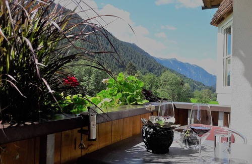 Gortipohl Apartment | quiet, cozy apartment for 2-3 persons, 43m², W-LAN, 150 to the bus stop