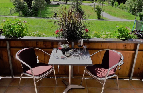 Gortipohl Apartment | quiet, cozy apartment for 2-3 persons, 43m², W-LAN, 150 to the bus stop
