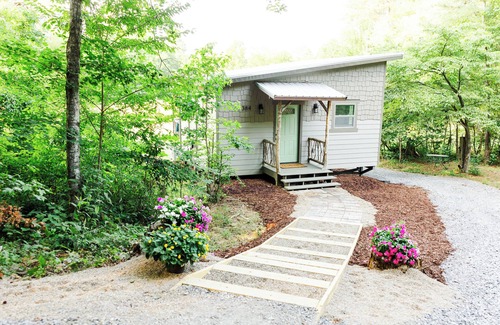 Cleveland Cottage | Quiet, cozy cottage on a 45 acre homestead.