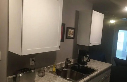 Gibson Apartment | quiet, cozy, country loft close to everything