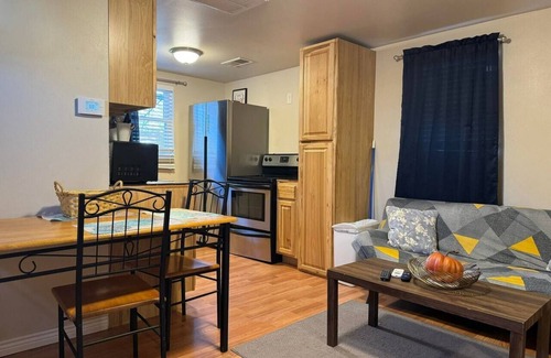 Cheyenne House | Quiet Cozy Downtown Cheyenne
