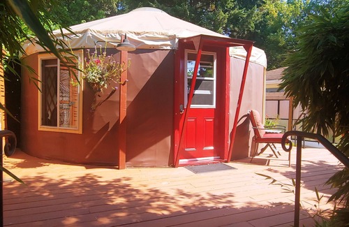 Davis Bay Cabin | Quiet, cozy, inspirational Yurt.