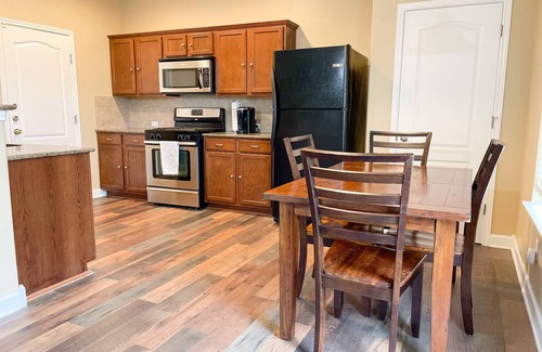 Kyle House | Quiet, Cozy & Only Minutes to Austin or SanMarcos