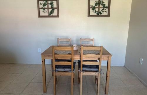 Park East House | Quiet Cozy Private Room Perfect for Work or Vacation RM2 shared home