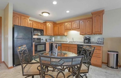 Lake Ozark Condo | Quiet & Cozy Waterfront Condo at the Lake of the Ozarks!