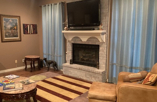 Durant House | Quiet Cul De Sac Home near Casino and College