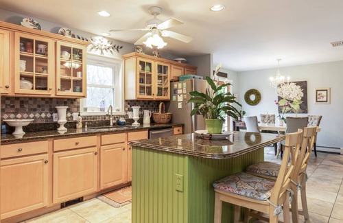 Sag Harbor House | Quiet Cul de Sac, Sag Harbor Village 1 mi, Heated Salt Water Pool w/Waterfall