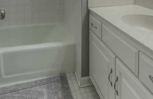 West Omaha House | Quiet culdesac in the Millard area.