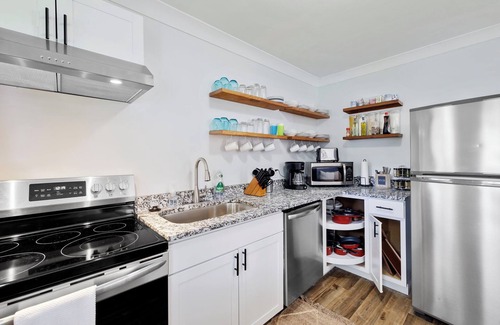 St. Louis House | Quiet Escape, Ideal 4 Longer Stays, Fast WiFi