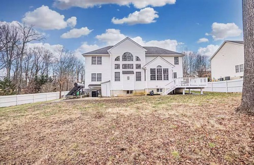 Bowie House | Quiet Escape with Easy DC Access-5BRMs Free Parking