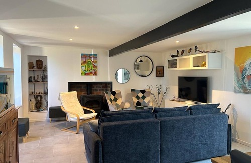 Louroux-de-Bouble House | Quiet family home with large garden