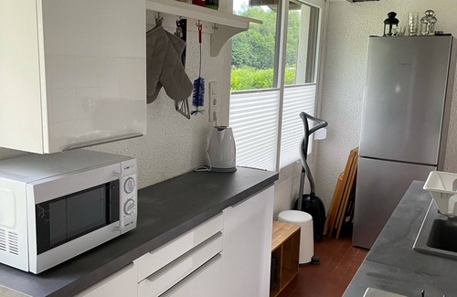 Aer House | Quiet, family-friendly holiday home in a holiday complex with pool and lake view