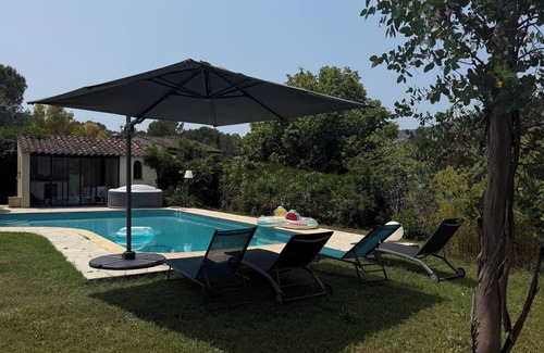 Peymeinade House | Quiet family home with swimming pool 20 minutes from Cannes.