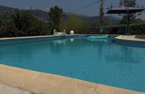 Peymeinade House | Quiet family home with swimming pool 20 minutes from Cannes.