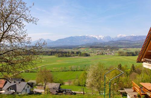 Domzale House | Quiet family house Butterfly place