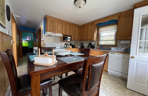 North Deering House | Quiet Family Vacation Home in Portland, Maine 7 minutes to the Old Port