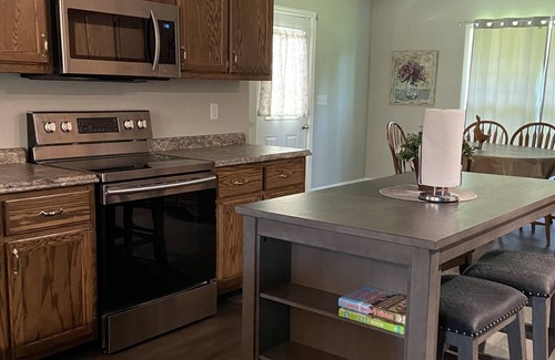 Monticello House | Quiet, farm-like setting near Carter Dock launch