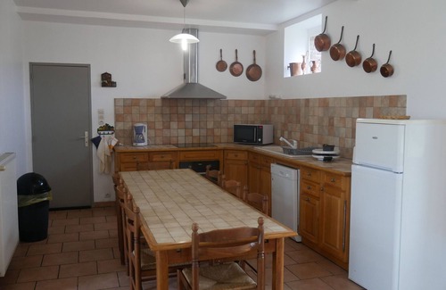 Ouzouer-sur-Trezee Cottage | Quiet forest cottage near Gien, 3 bedrooms and 2 baths