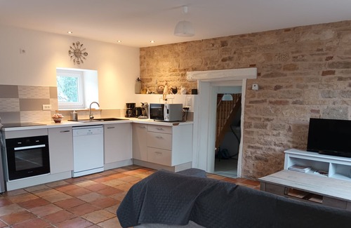 Saint-Ambreuil House | Quiet...