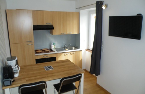 Carantec Apartment | Quiet fully equipped studio in the heart of Carantec