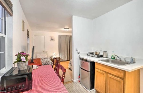 Dimond Apartment | Quiet garden cottage 15 min to UCB, SF, OAK