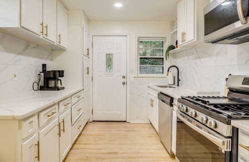 North Decatur House | Quiet Getaway ~ 8 Mi to Downtown Atlanta!