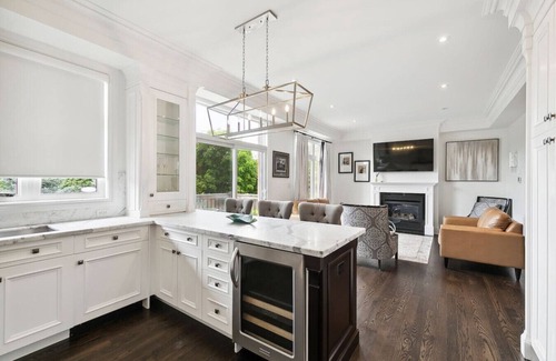 Applewood House | Quiet Getaway: Perfect for Families & Retreats