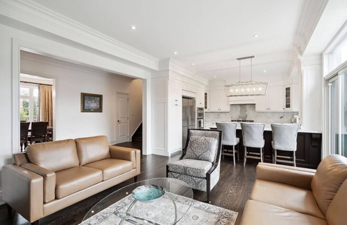 Applewood House | Quiet Getaway: Perfect for Families & Retreats