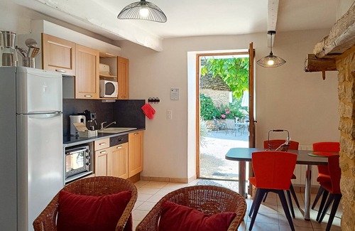 Marquay Cottage | Quiet gîte with pool and spa in the center of the Périgord Noir golden triangle