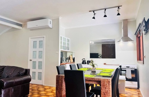 Little Mountain House | Quiet guest House at the Coast