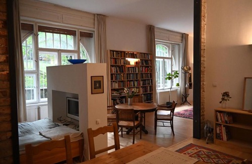 Szentimrevaros Apartment | Quiet Haven in the Middle of the City