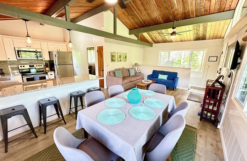 Hilo House | Quiet Hilo Beach Cottage, Prime Location for Beaches, Snorkeling, and Surfing