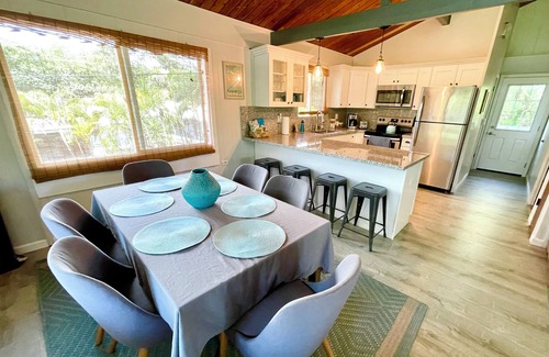 Hilo House | Quiet Hilo Beach Cottage, Prime Location for Beaches, Snorkeling, and Surfing