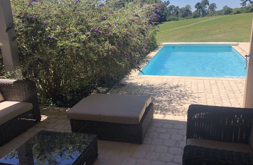 Salon House | Quiet house in the heart of Périgord