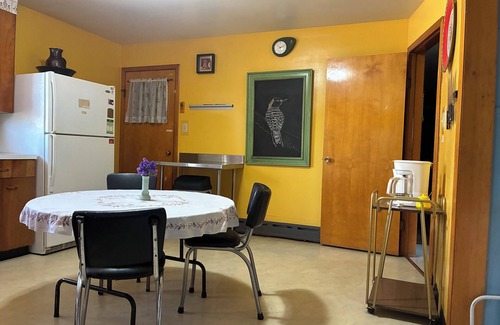 Miller Beach Apartment | Quiet Indiana Dunes retreat near hiking and beach