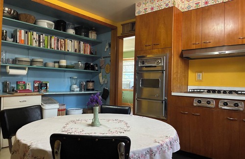 Miller Beach Apartment | Quiet Indiana Dunes retreat near hiking and beach