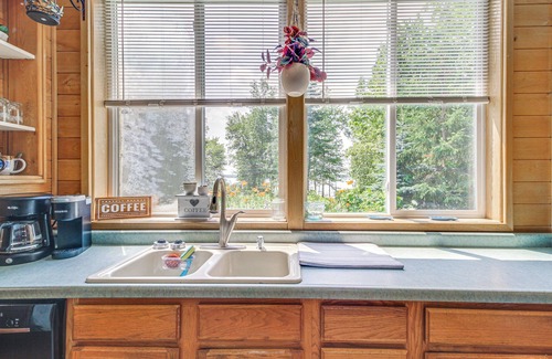 Grand Rapids Cabin | Quiet Lakefront Grand Rapids Cabin on 5 Acres